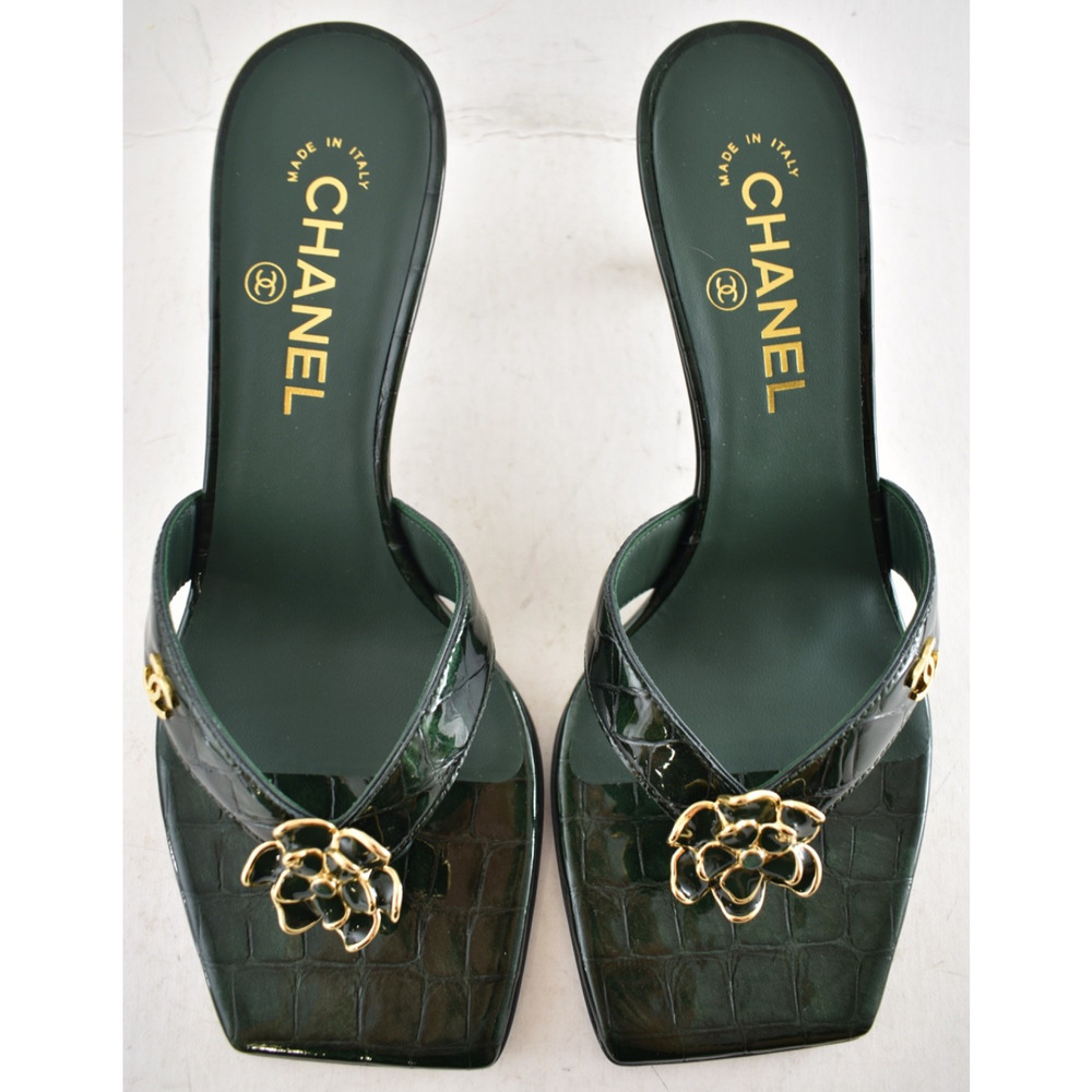 Chanel 26A Green Crocodile Croc CC Flower Backless Mule Heel Thong Sandal 38 - Picture 16 of 16